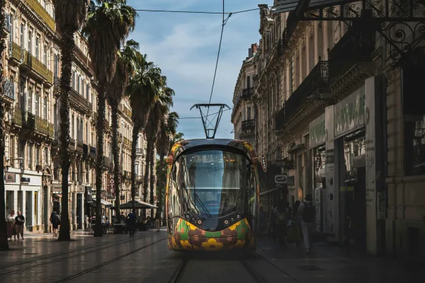 Tramway dans le centre de Montpellier
