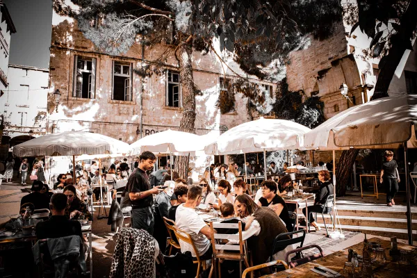 restaurant place Saint-Roch Montpellier